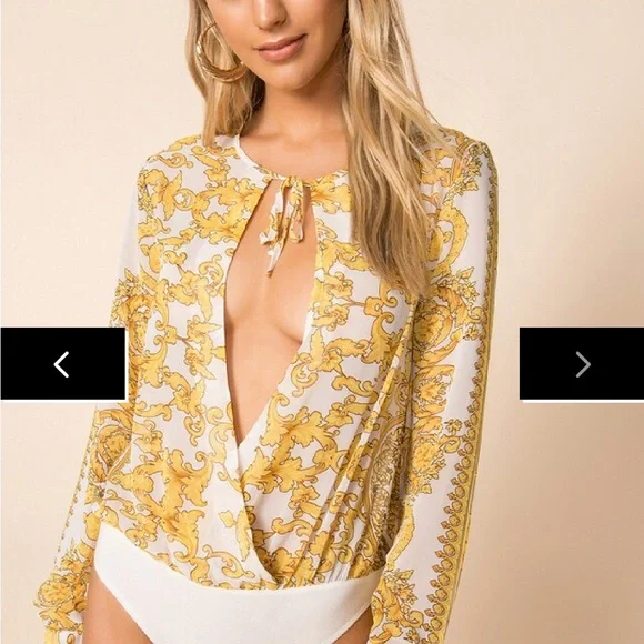 Superdown yellow and white bodysuit with bow - Picture 10 of 13